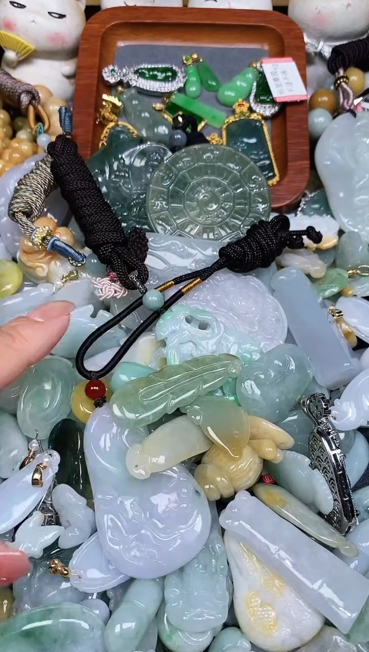 【闪购商品】翡翠颈饰未镶嵌闪购0003575