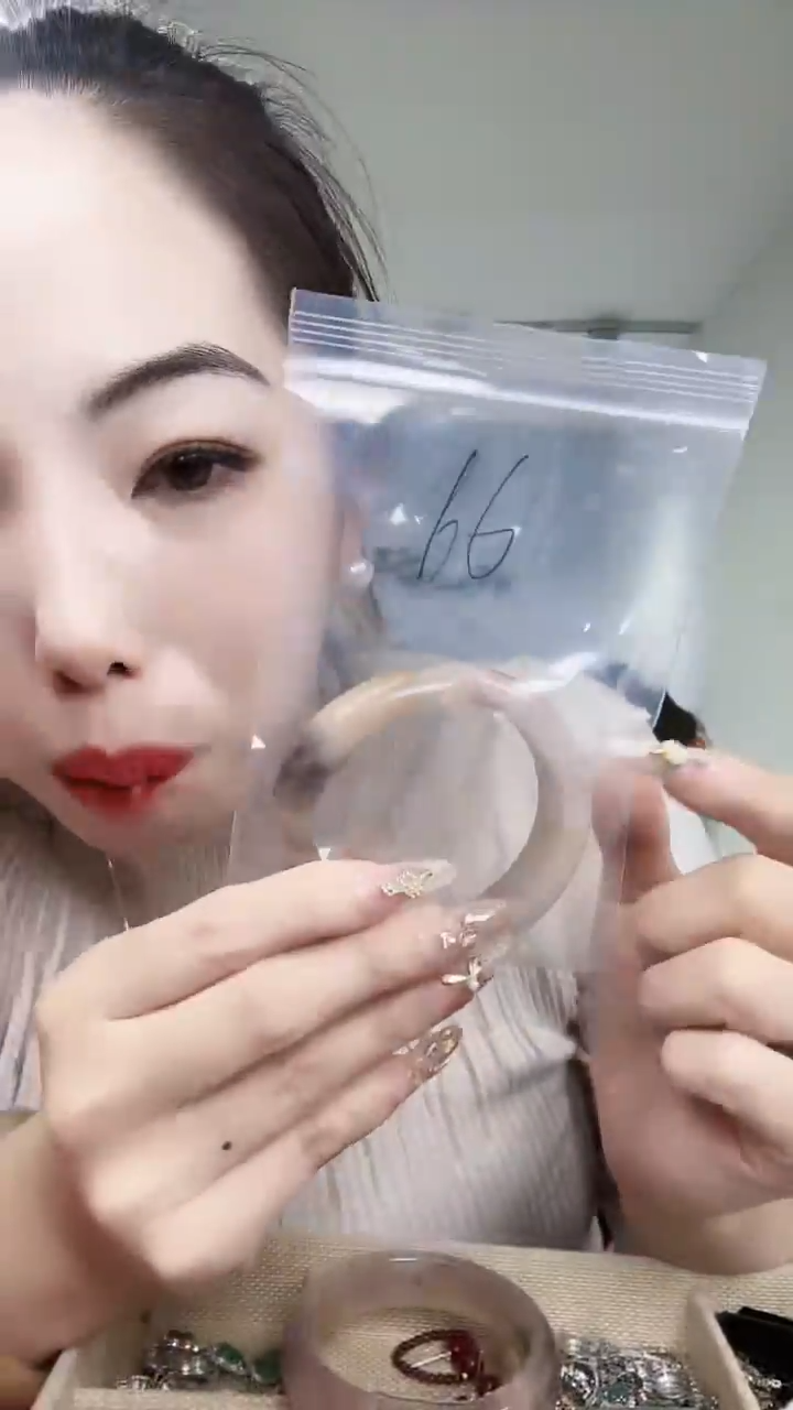 【闪购商品】石英质玉手镯未镶嵌天然金丝玉手镯57-58圈口