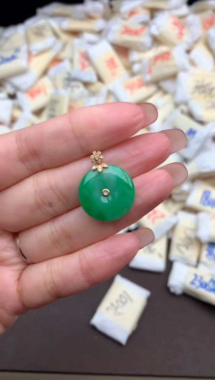 【闪购商品】翡翠挂件18K金镶嵌一
