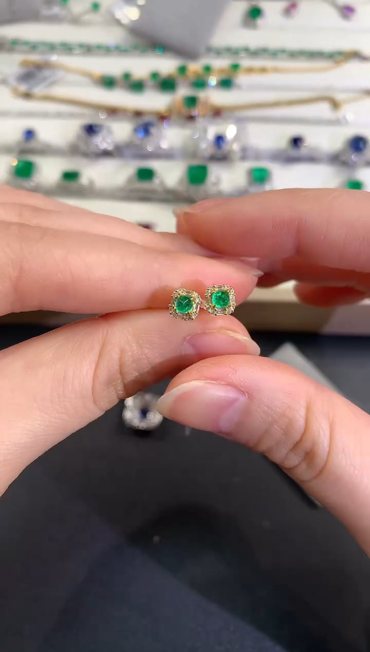 【闪购商品】祖母绿耳饰18K金镶嵌D268|2800