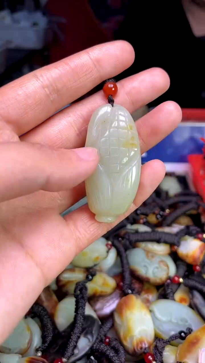 【闪购商品】和田玉未镶嵌颈饰1