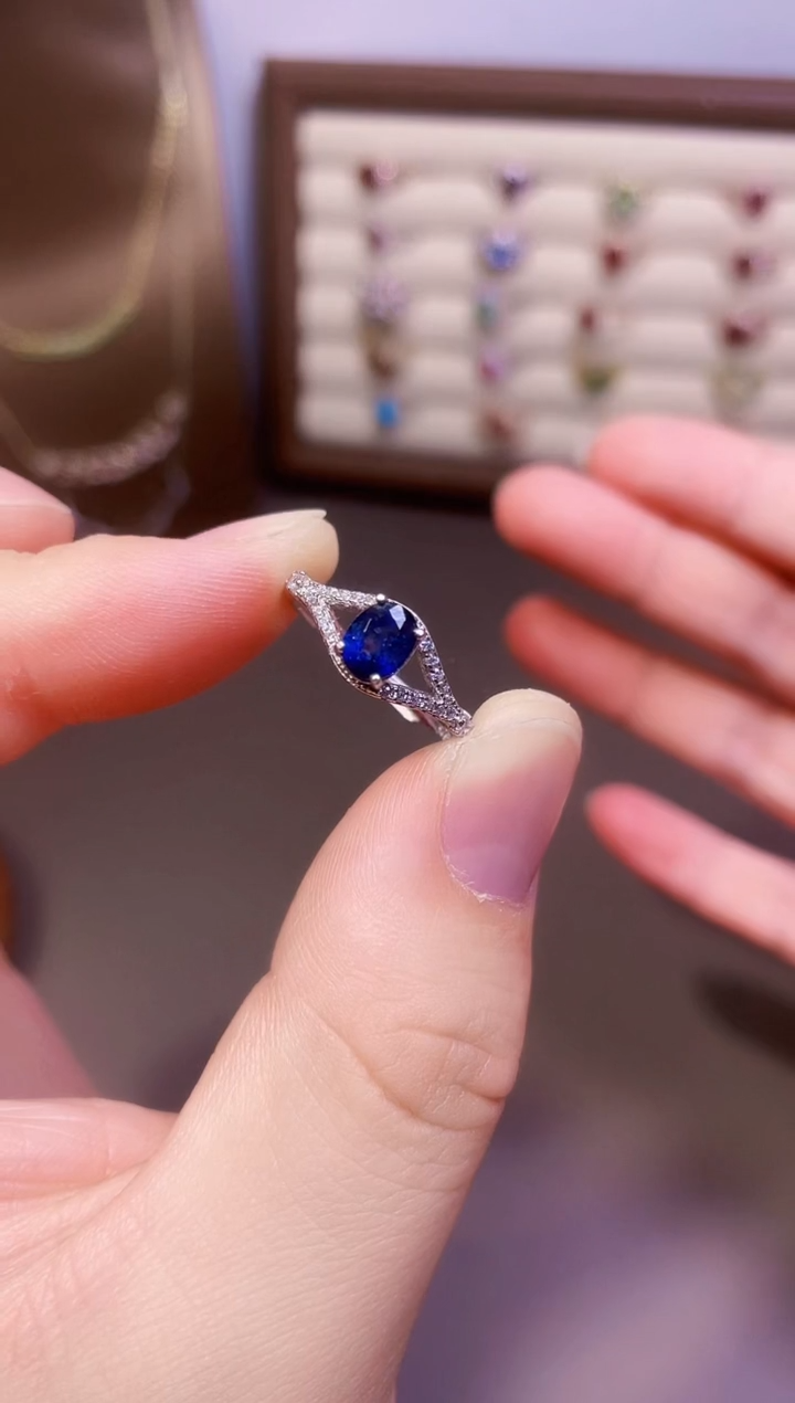 【闪购商品】蓝宝石戒指银S925镶嵌一枚