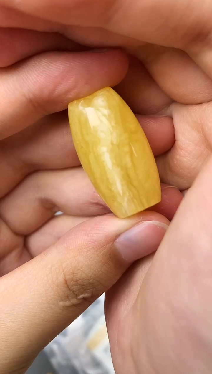 未镶嵌琥珀珠宝奇石84