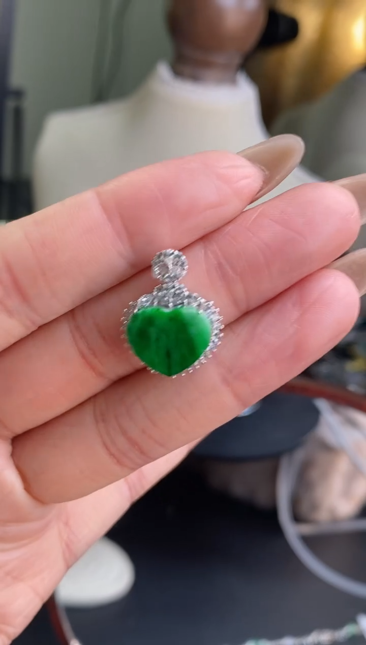 颈饰银S925镶嵌翡翠净货15595