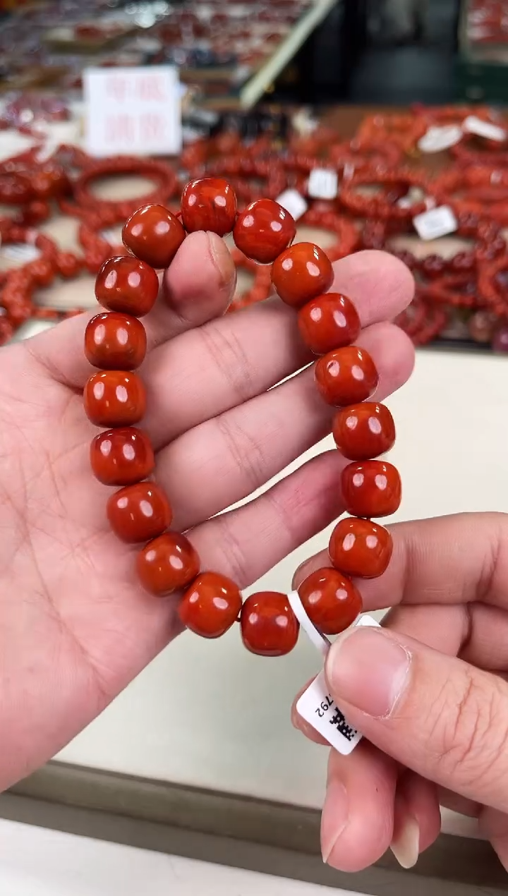 未镶嵌瓦西老型手串13+南红玛瑙（多样式发其一）
