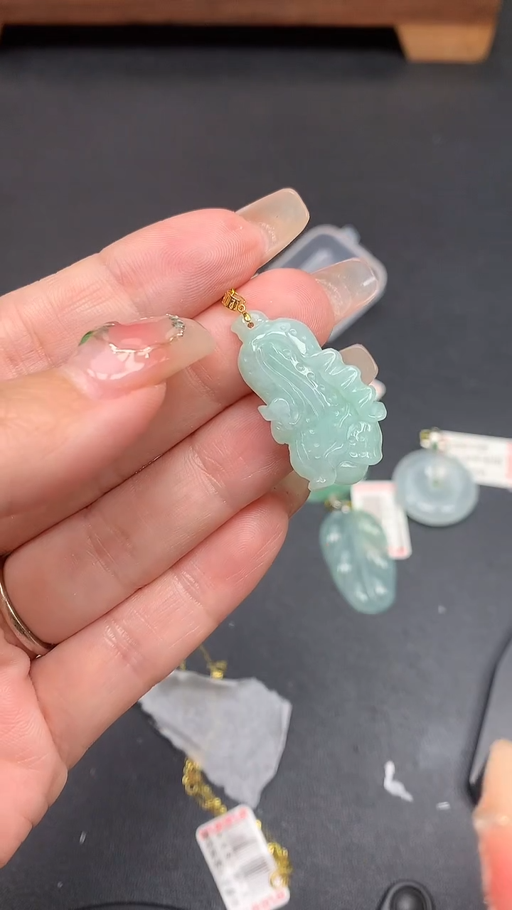 【闪购商品】翡翠吊坠(不含链)18K金镶嵌MS160607