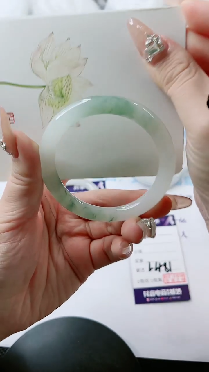 【闪购商品】石英质玉手镯未镶嵌多样性发货L481