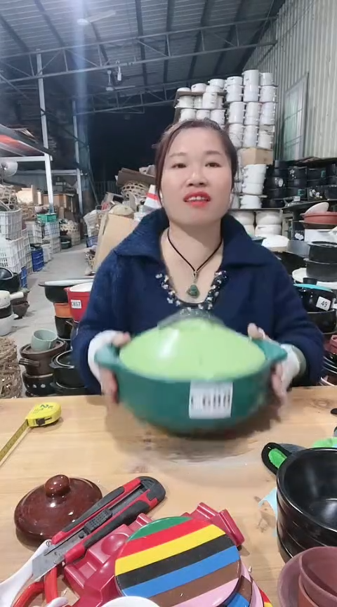 【闪购商品】c688瑕疵绿锅带盖，，