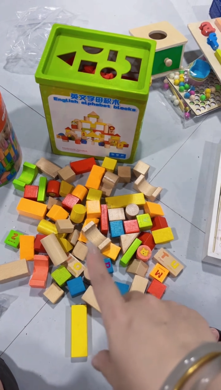 木72颗绿桶积木-