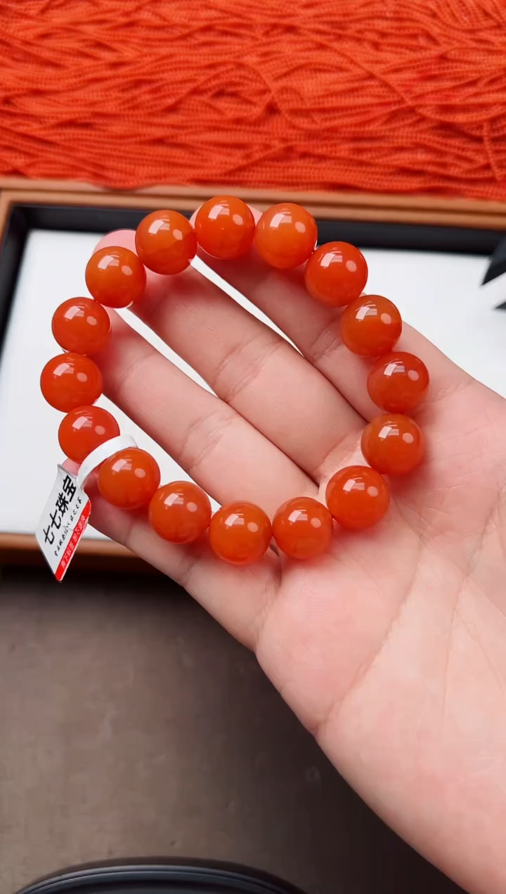 南红玛瑙亮光手串13+未镶嵌保山杨柳滴水洞
