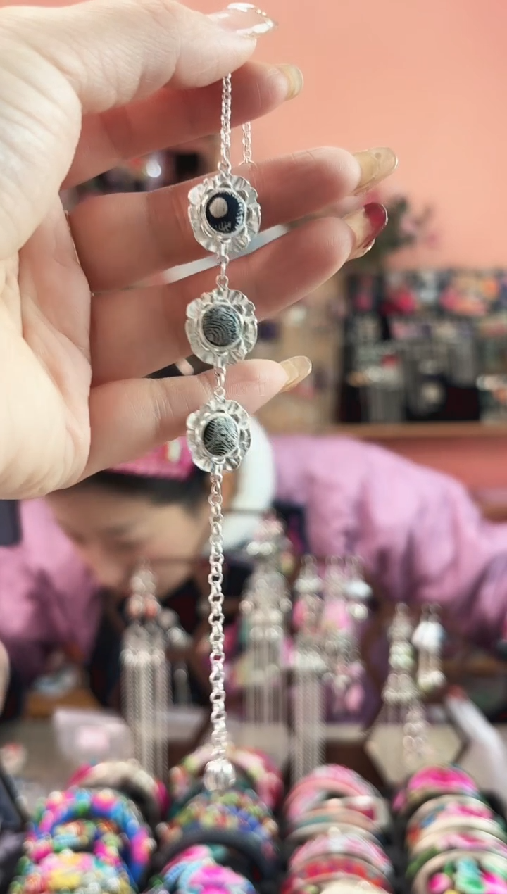 艺枝独绣手工饰品30
