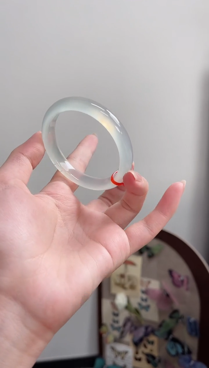 玛瑙/玉髓手镯未镶嵌54-55圈 需要包容