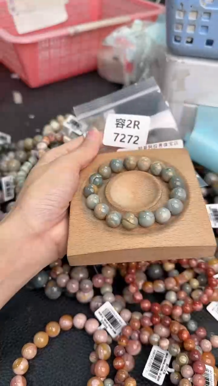 未镶嵌手链石英质玉百****）2R7272