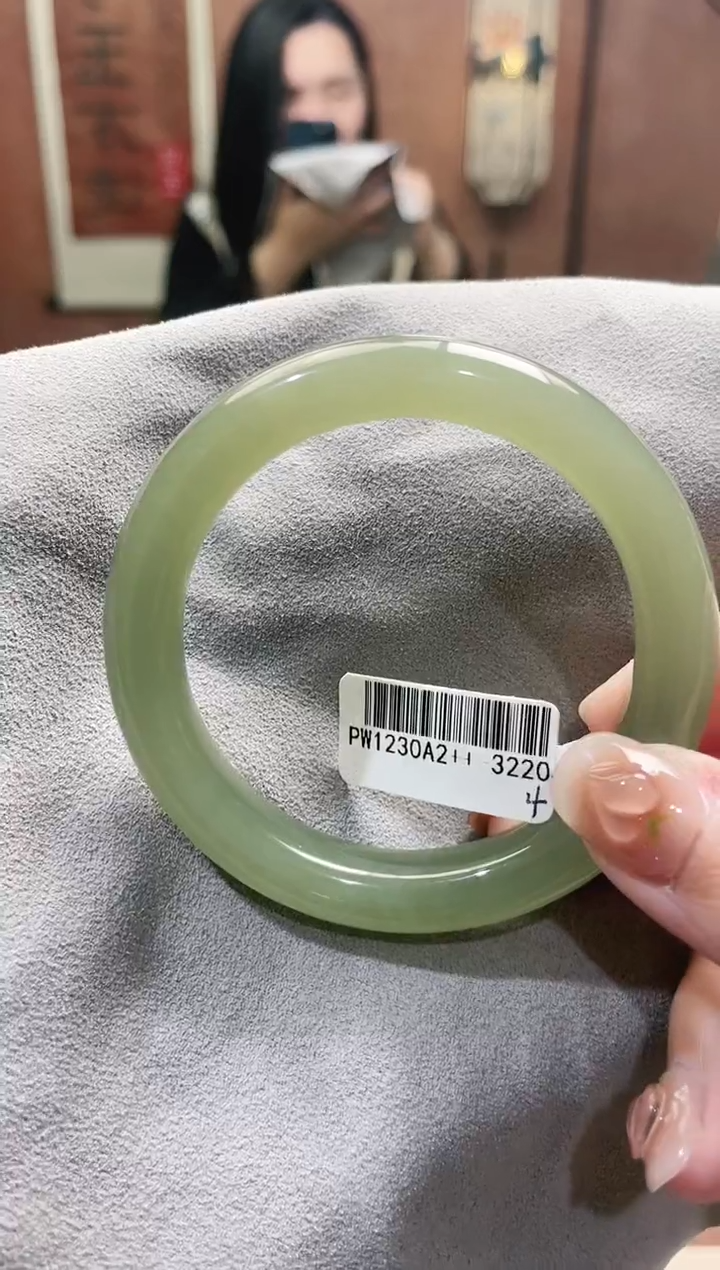 【闪购商品】和田玉手镯未镶嵌53