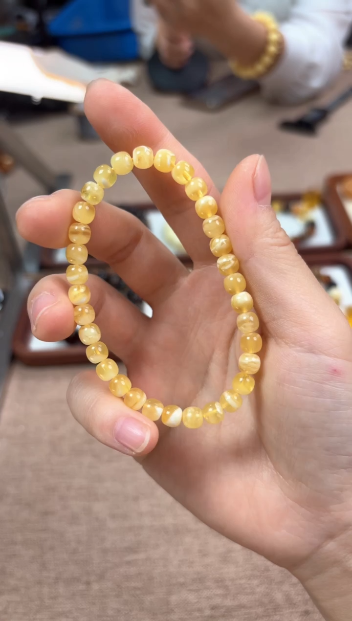 【闪购商品】蜜蜡裸石未镶嵌手串