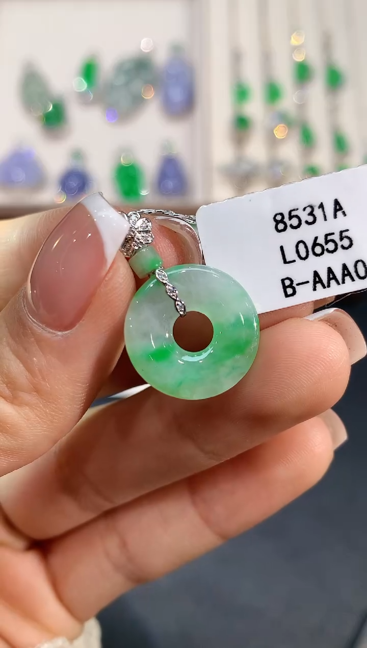 【闪购商品】翡翠18K金镶嵌吊坠(不含链)L0655