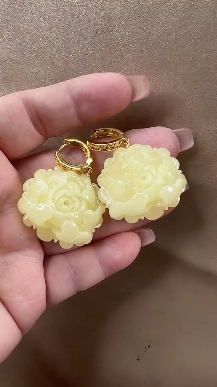 琥珀颈饰未镶嵌耳环