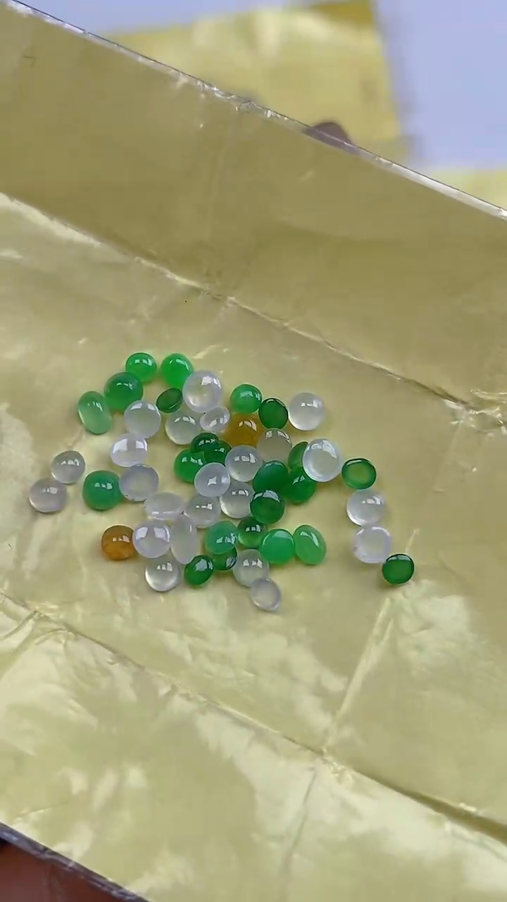 定制翡翠未镶嵌天然翡翠蛋面45