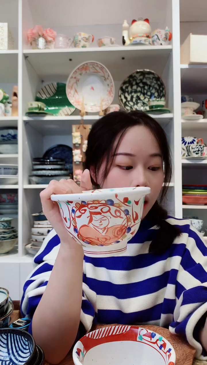 陶瓷濑户烧赤绘人物饭碗13cm