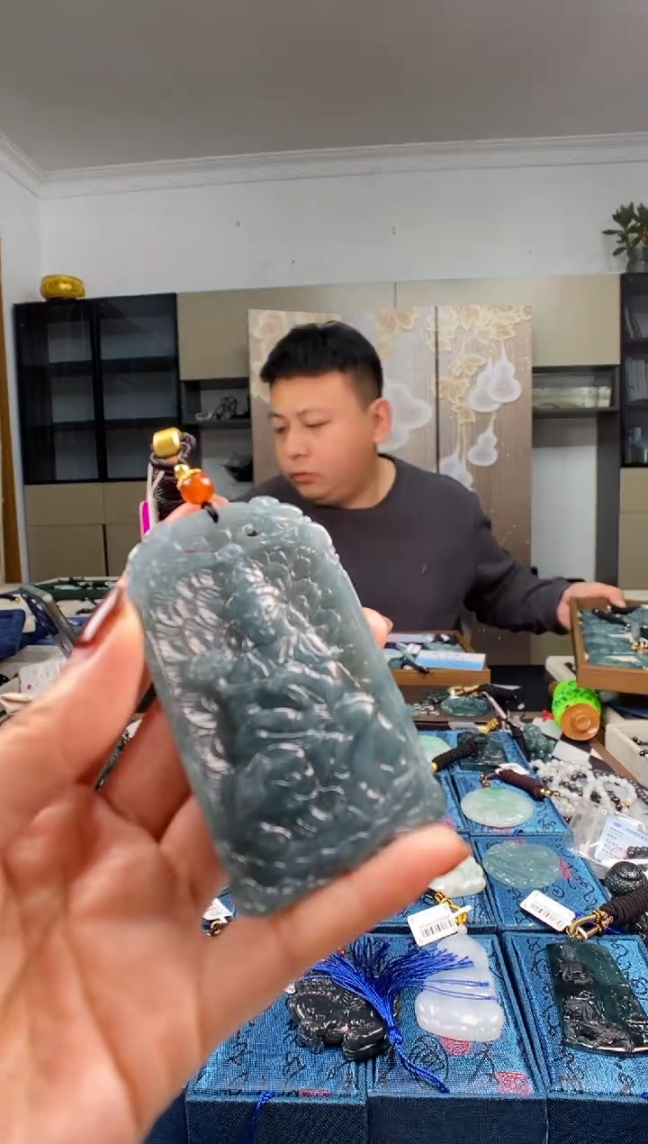 颈饰未镶嵌翡翠多样性发其一