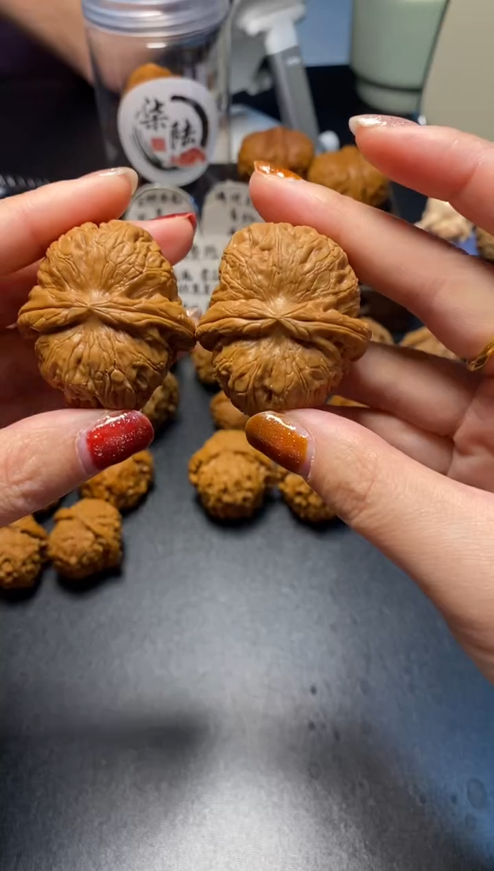 【闪购商品】文玩核桃把件4号元宝42尺