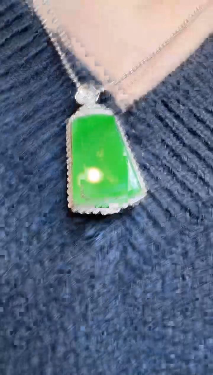 【闪购商品】翡翠吊坠(不含链)18K金镶嵌多样性团购发一件