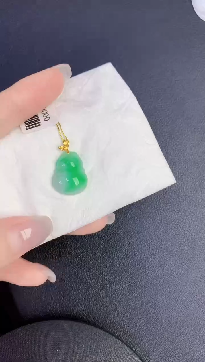 颈饰18K金镶嵌翡翠缅甸天然翡翠A货