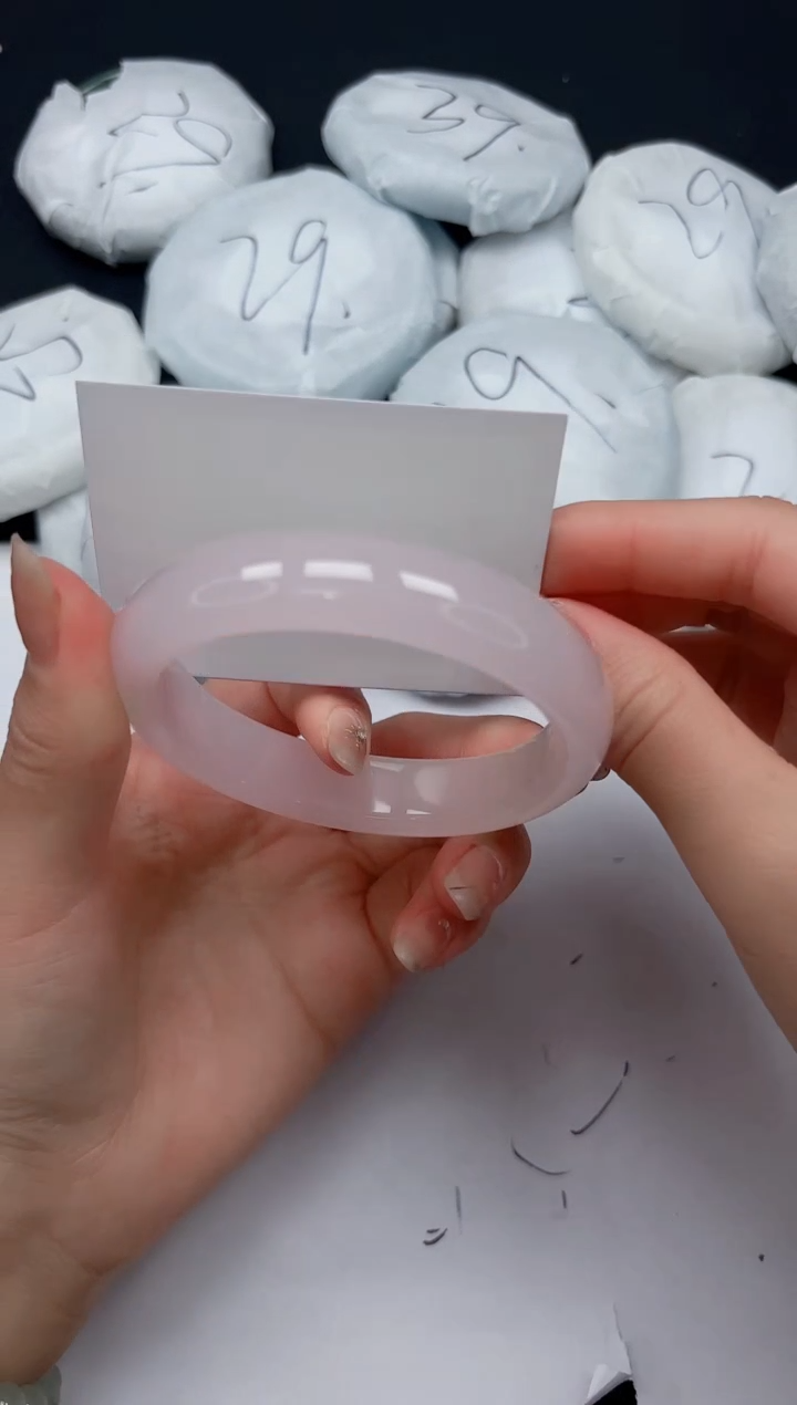 未镶嵌手镯石英质玉112/62.1