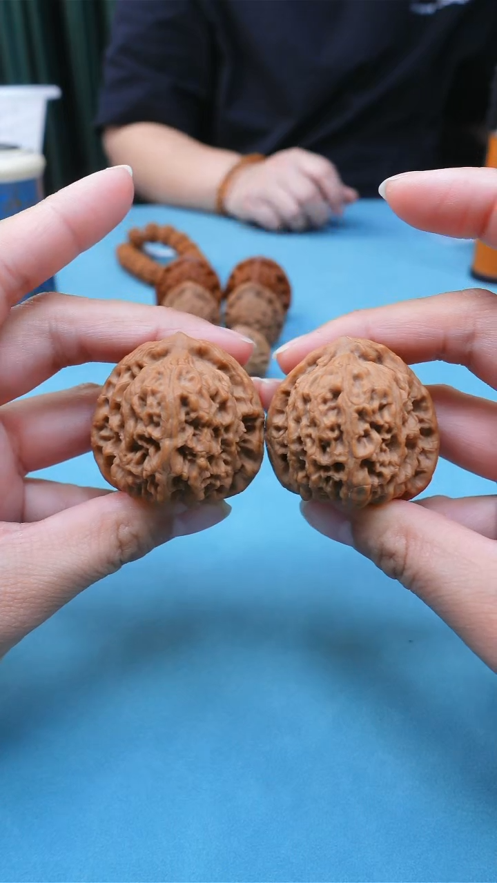 【闪购商品】文玩核桃把件40mm左右南疆石 1对 j2714