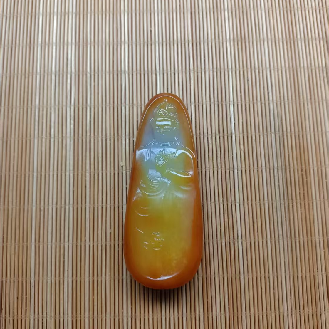 新疆和田玉宝瓶观音挂件