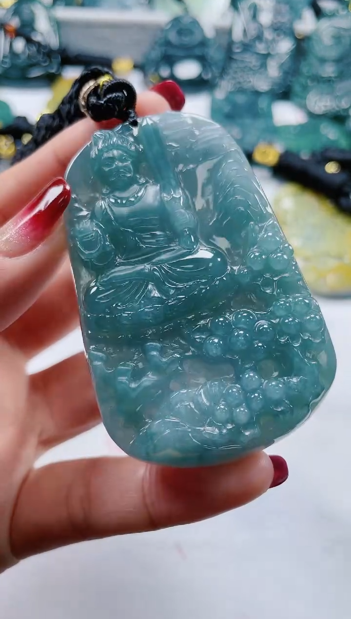 【闪购商品】翡翠颈饰未镶嵌            