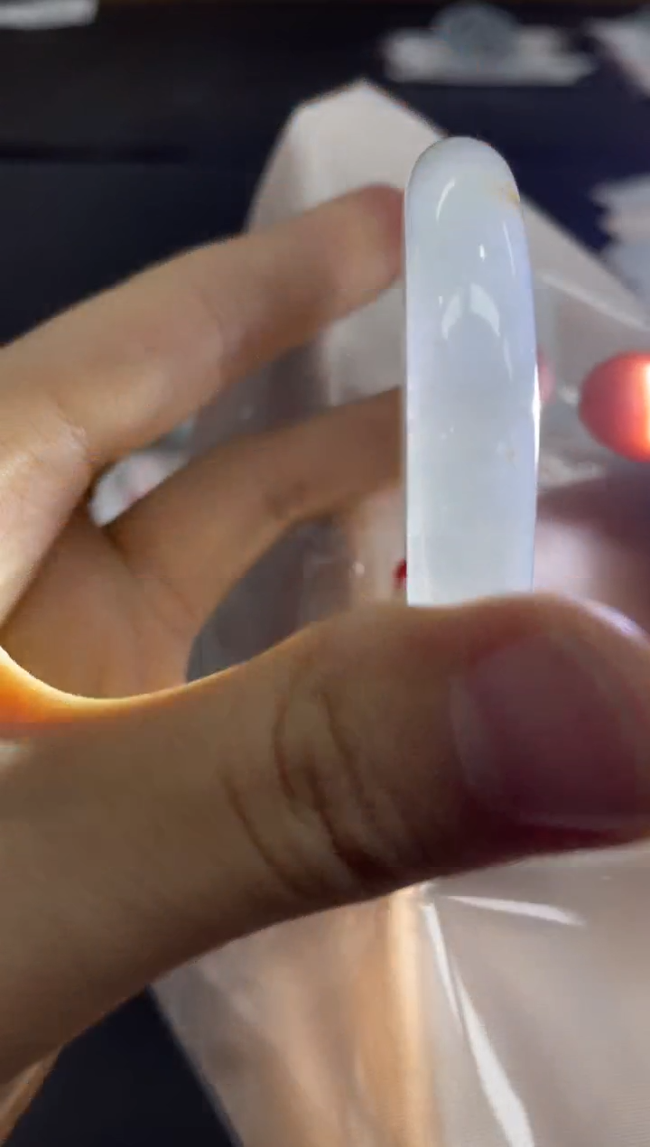 未镶嵌手镯翡翠一***暗翡翠手镯