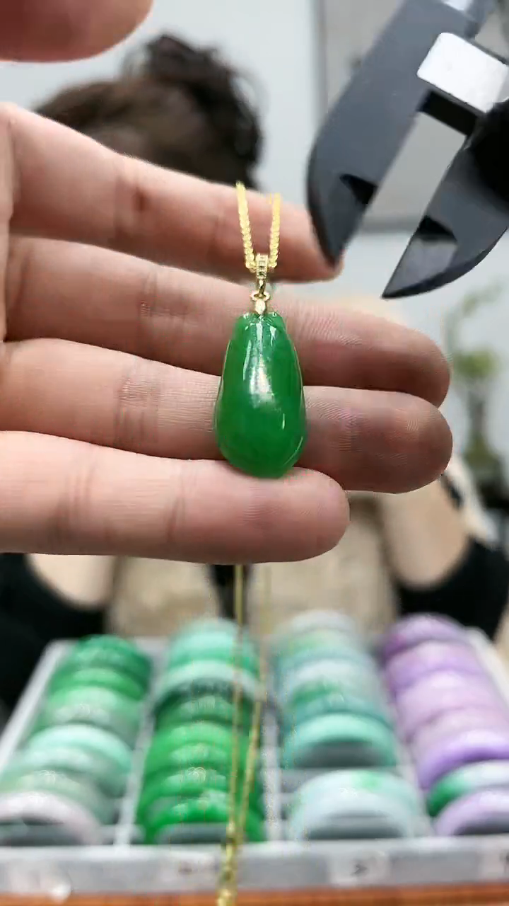 【闪购商品】翡翠颈饰未镶嵌s59辣阳绿福瓜吊坠