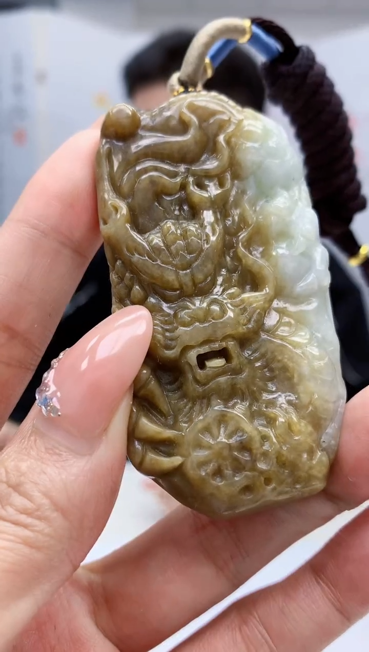 【闪购商品】定制翡翠未镶嵌4917MM-毛货挂件84