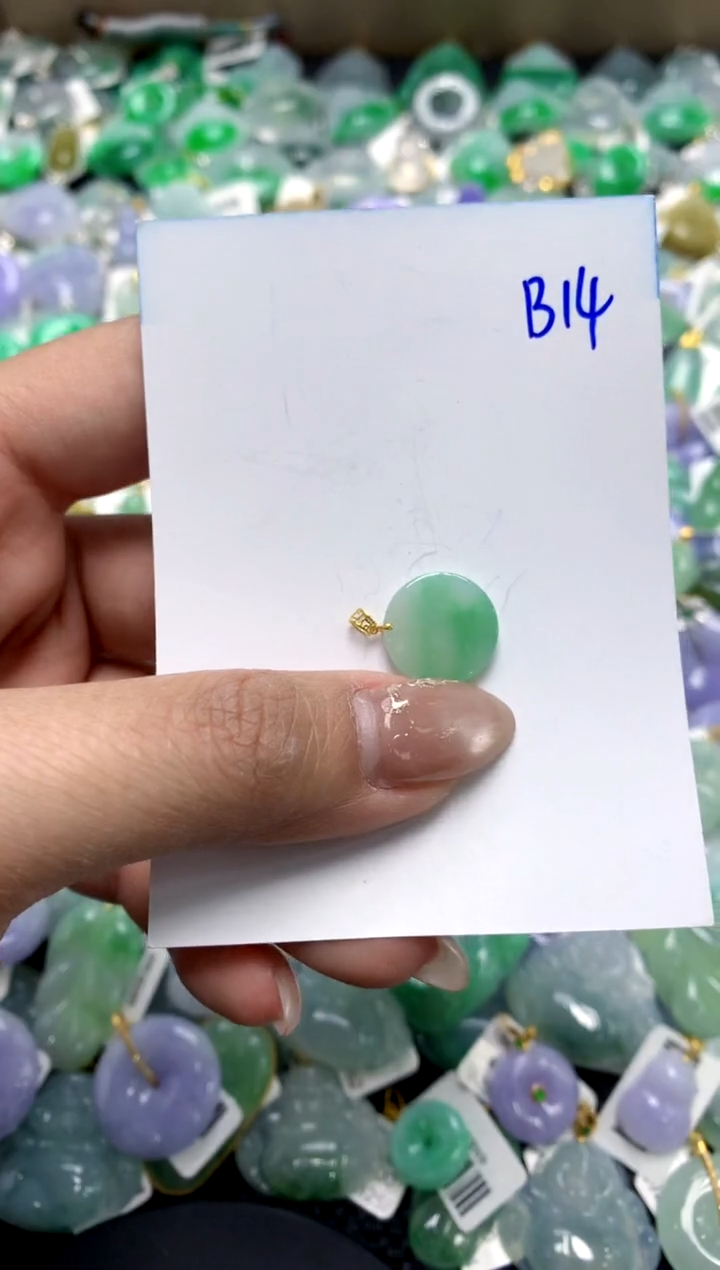 【闪购商品】翡翠颈饰18K金镶嵌1111111111111111