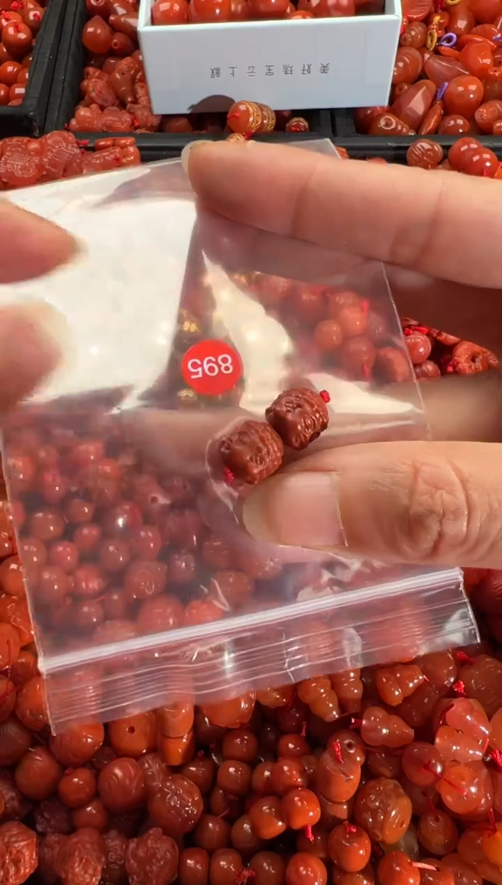 【闪购商品】南红玛瑙颈饰未镶嵌2