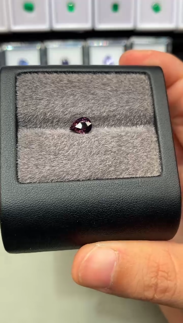 【闪购商品】定制尖晶石裸石未镶嵌水滴 浆果色调尖晶石 1.27ct