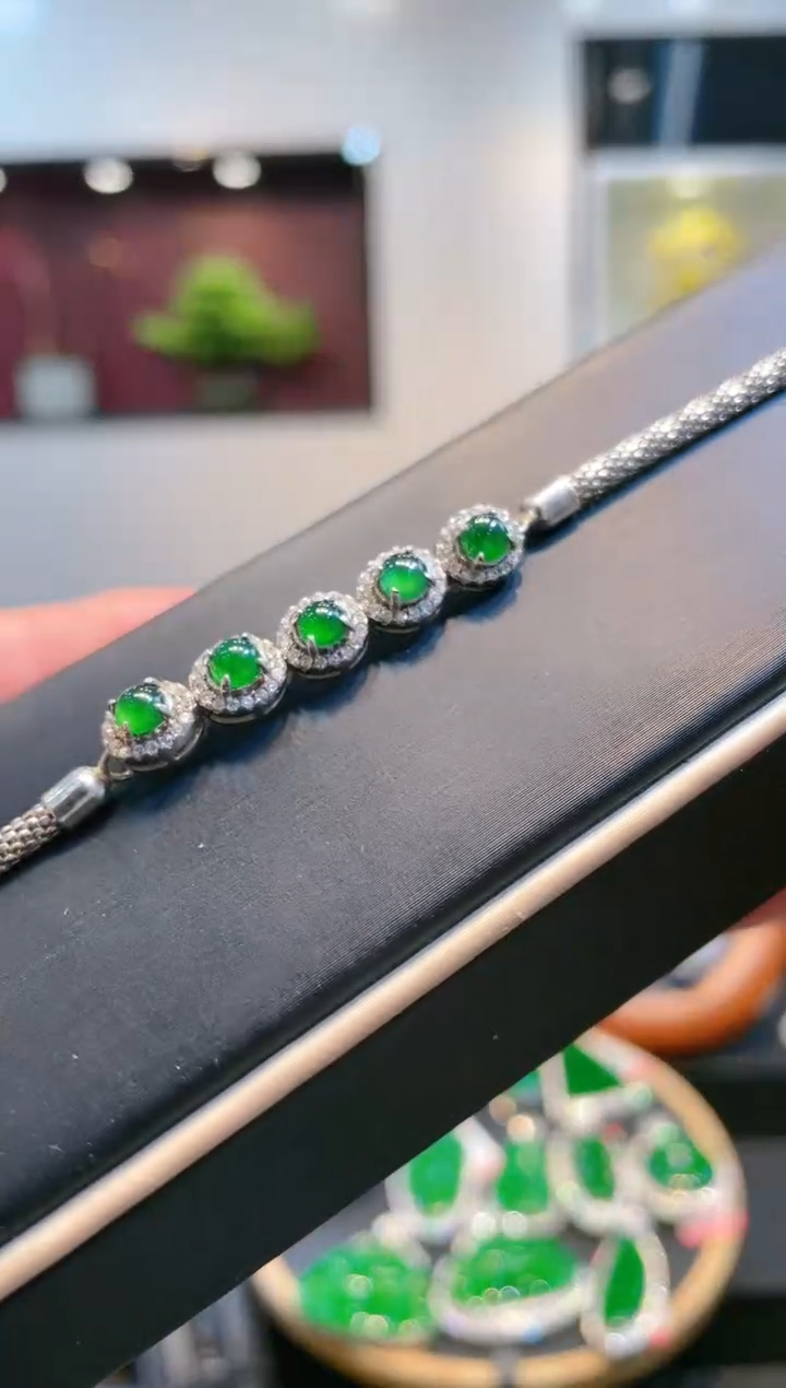 【闪购商品】翡翠颈饰银S925镶嵌A110天然A货翡翠手链