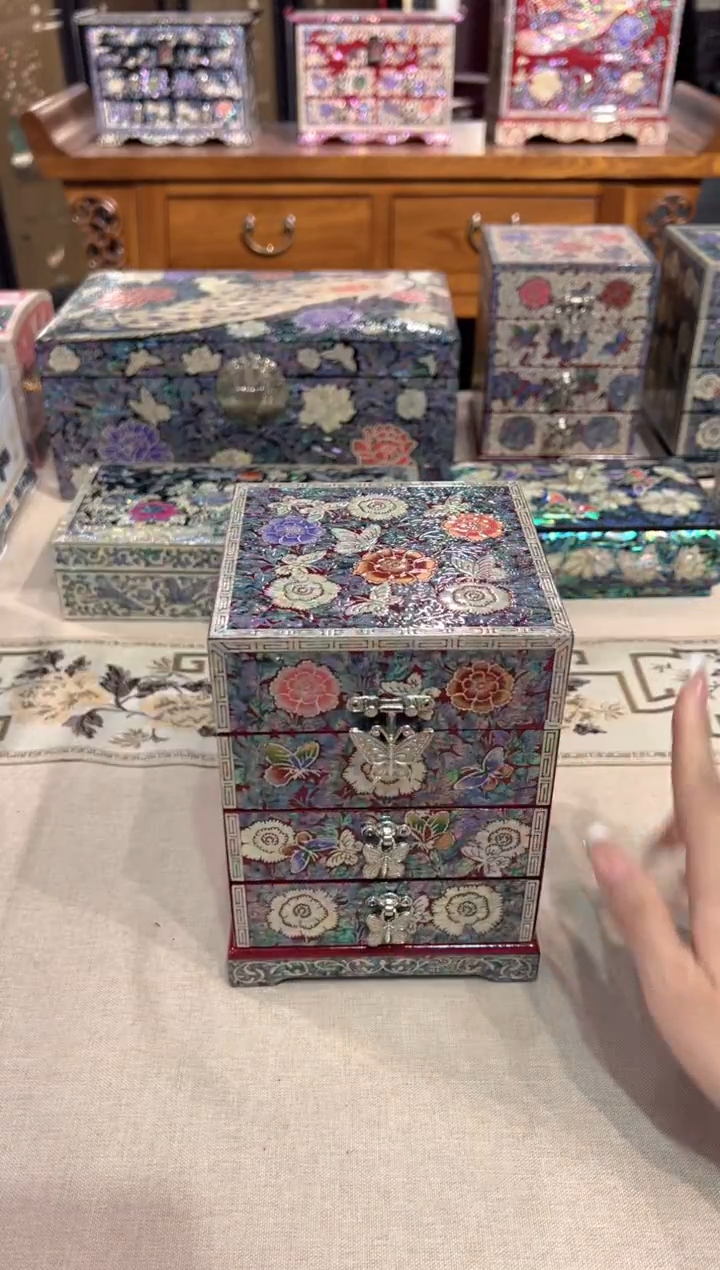 【闪购商品】红底白边·弘贝雅螺钿漆器文化馆