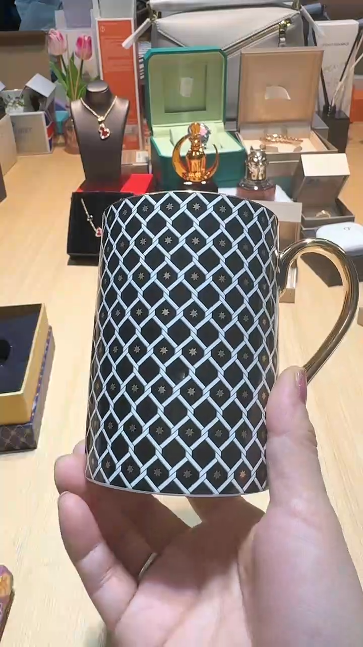 【闪购商品】瓷片锅碗瓢盆一件不剩