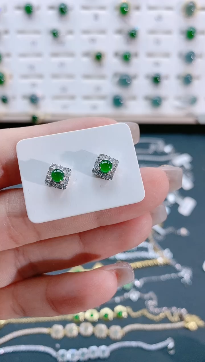 【闪购商品】翡翠耳饰银S925镶嵌天然翡翠
