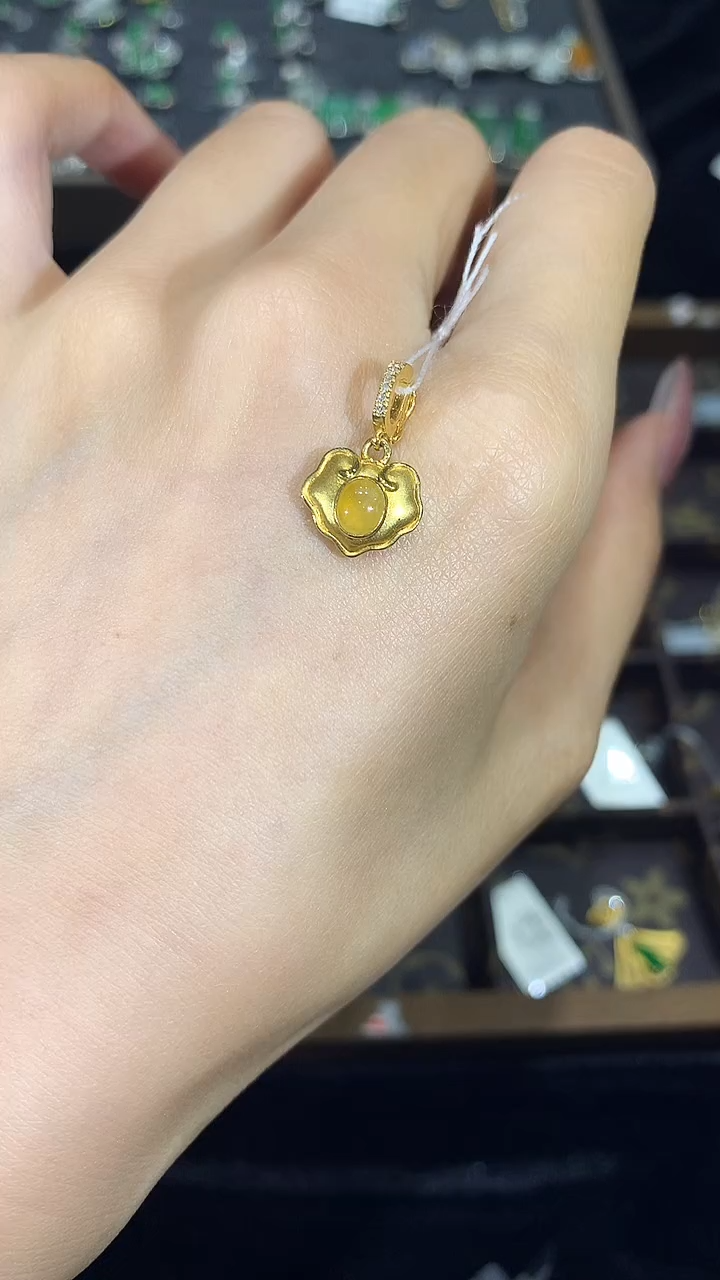 【闪购商品】翡翠吊坠(不含链)18K金镶嵌如意吊坠zyl