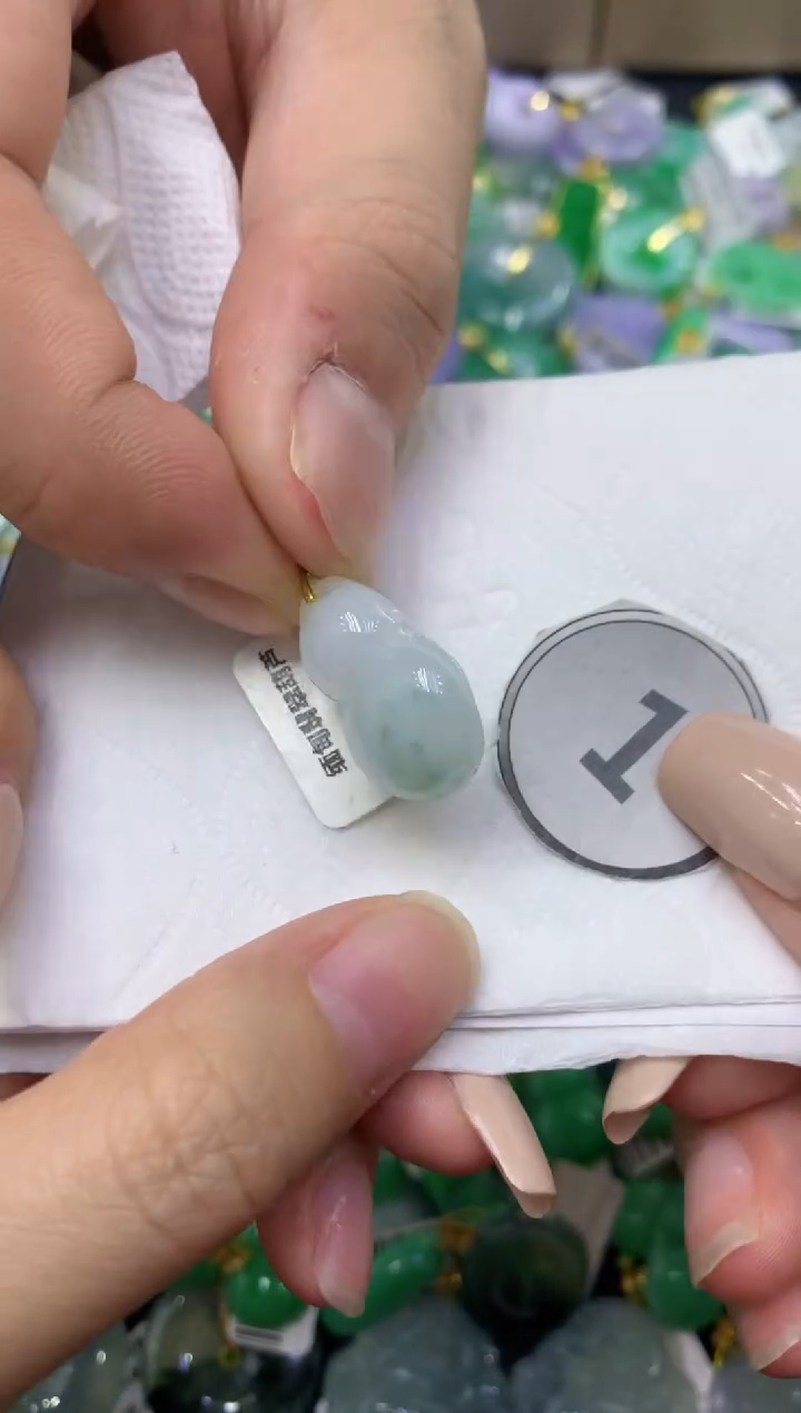 颈饰未镶嵌翡翠天然缅甸翡翠A货