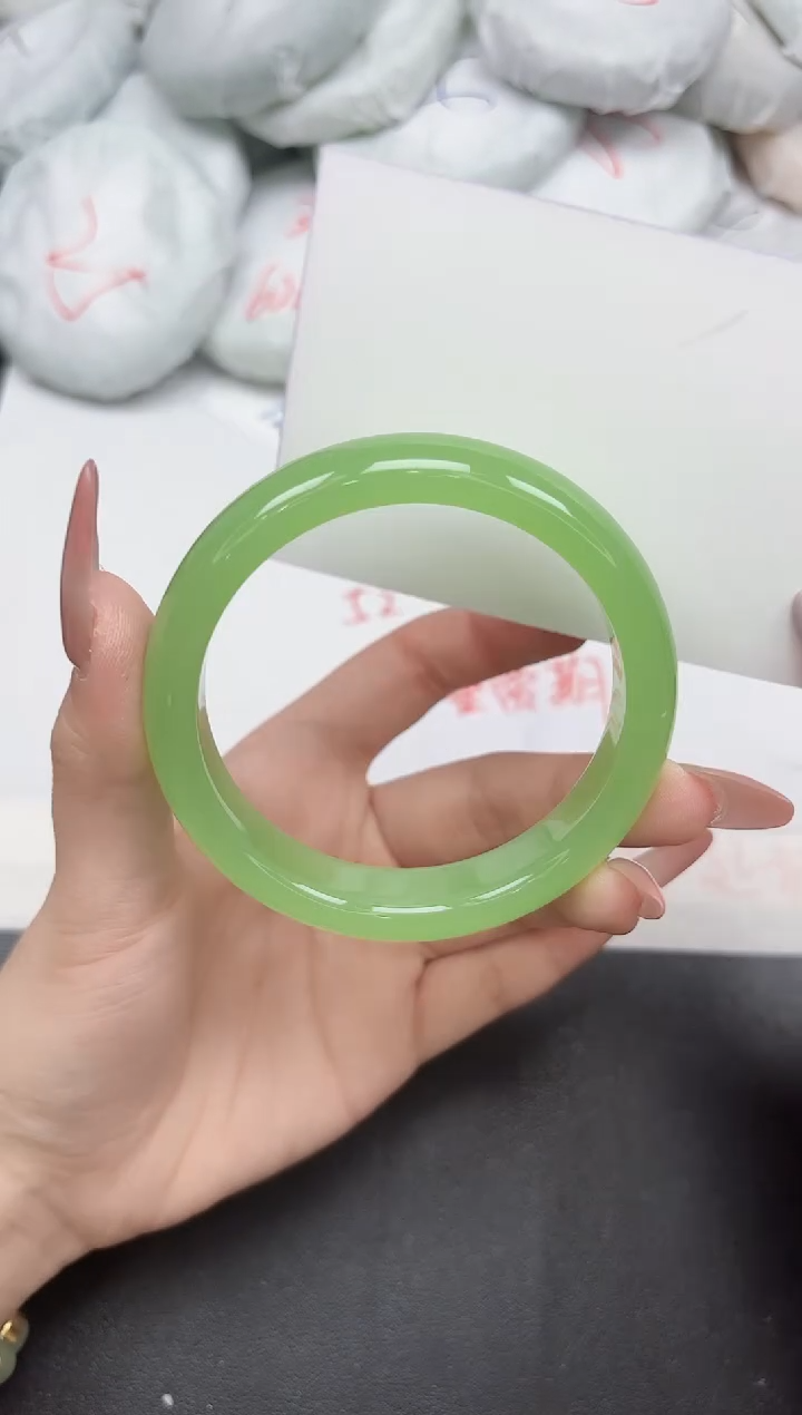 未镶嵌手镯石英质玉184-62