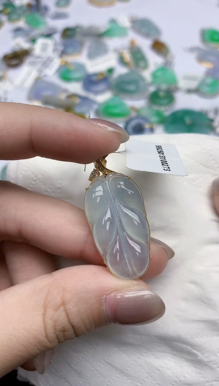 【闪购商品】翡翠颈饰18K金镶嵌天然翡翠A货