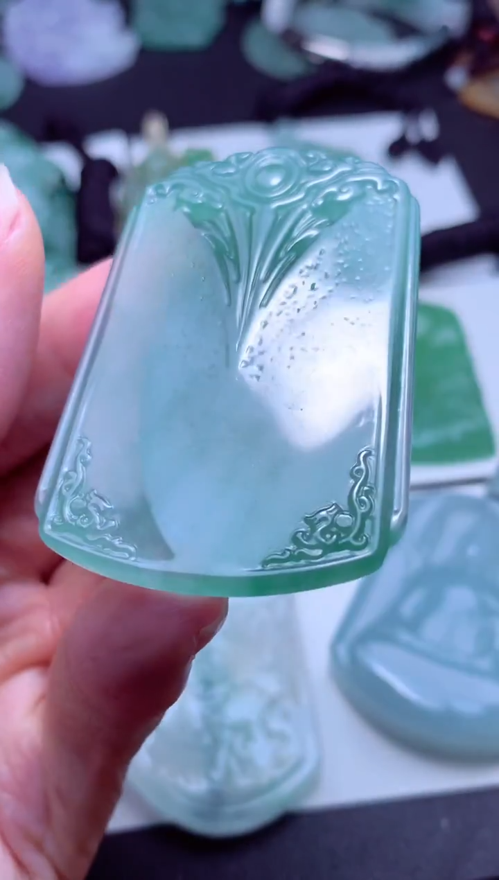 颈饰未镶嵌翡翠天然A货翡翠