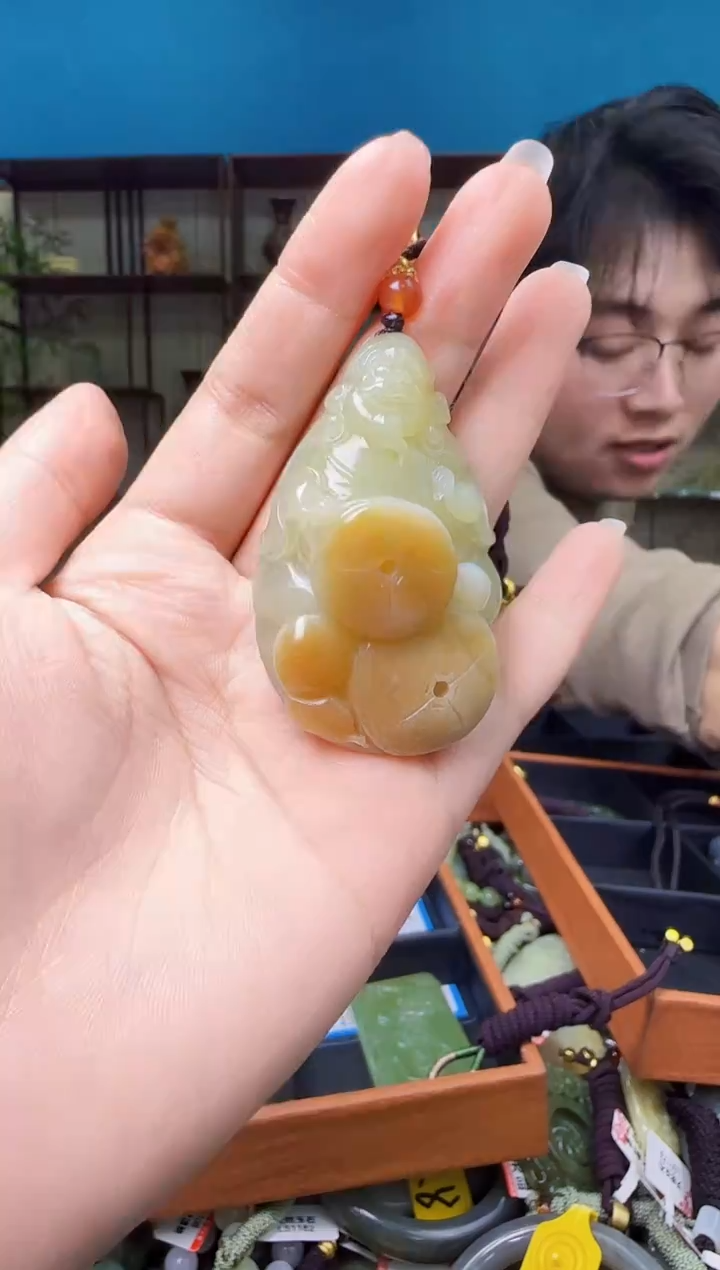 颈饰未镶嵌和田玉1