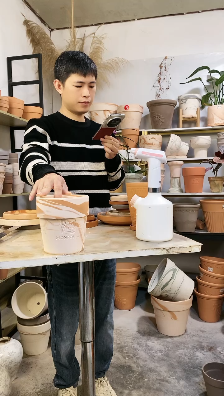 【闪购商品】红陶14.5*16玛奇朵反比例 1盆无托