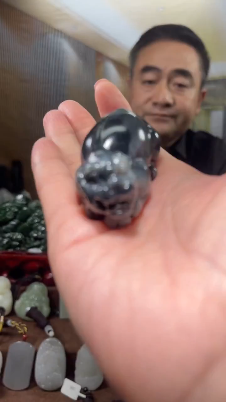 颈饰未镶嵌和田玉`