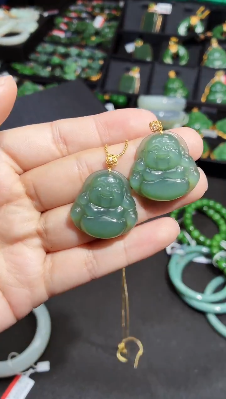 吊坠(赠链)18K金镶嵌和田玉多样性发一